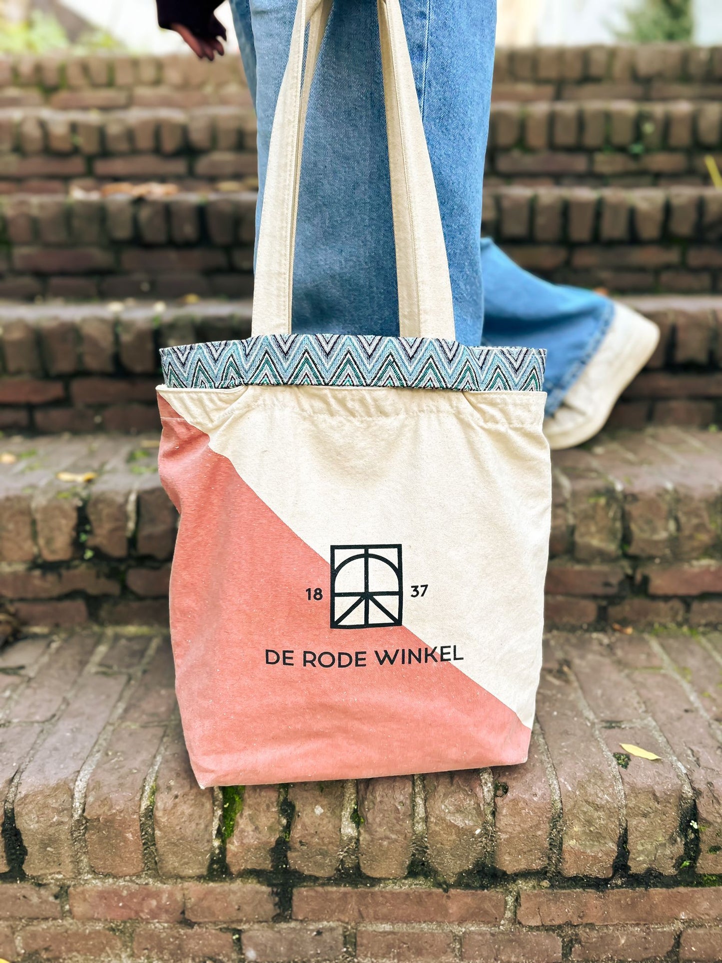 Orderly Tote - Graphic Blue