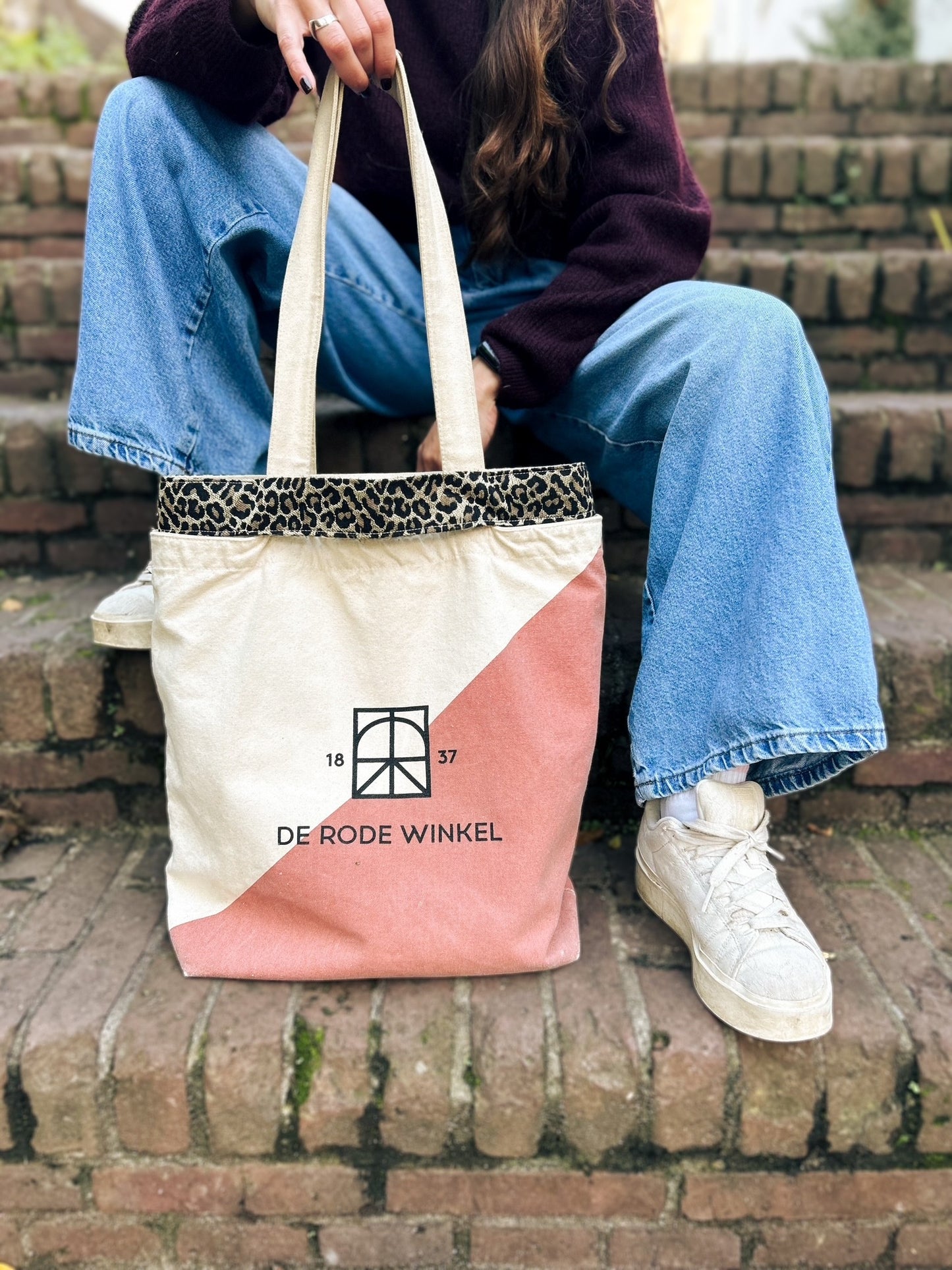 Tamed Tote - Panther